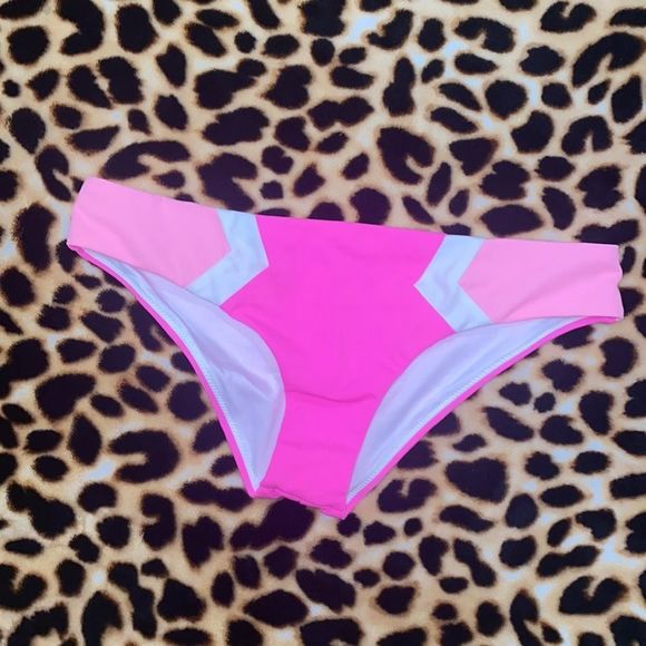 VS PINK BIKINI BOTTOMS SIZE XS - Picture 2 of 6